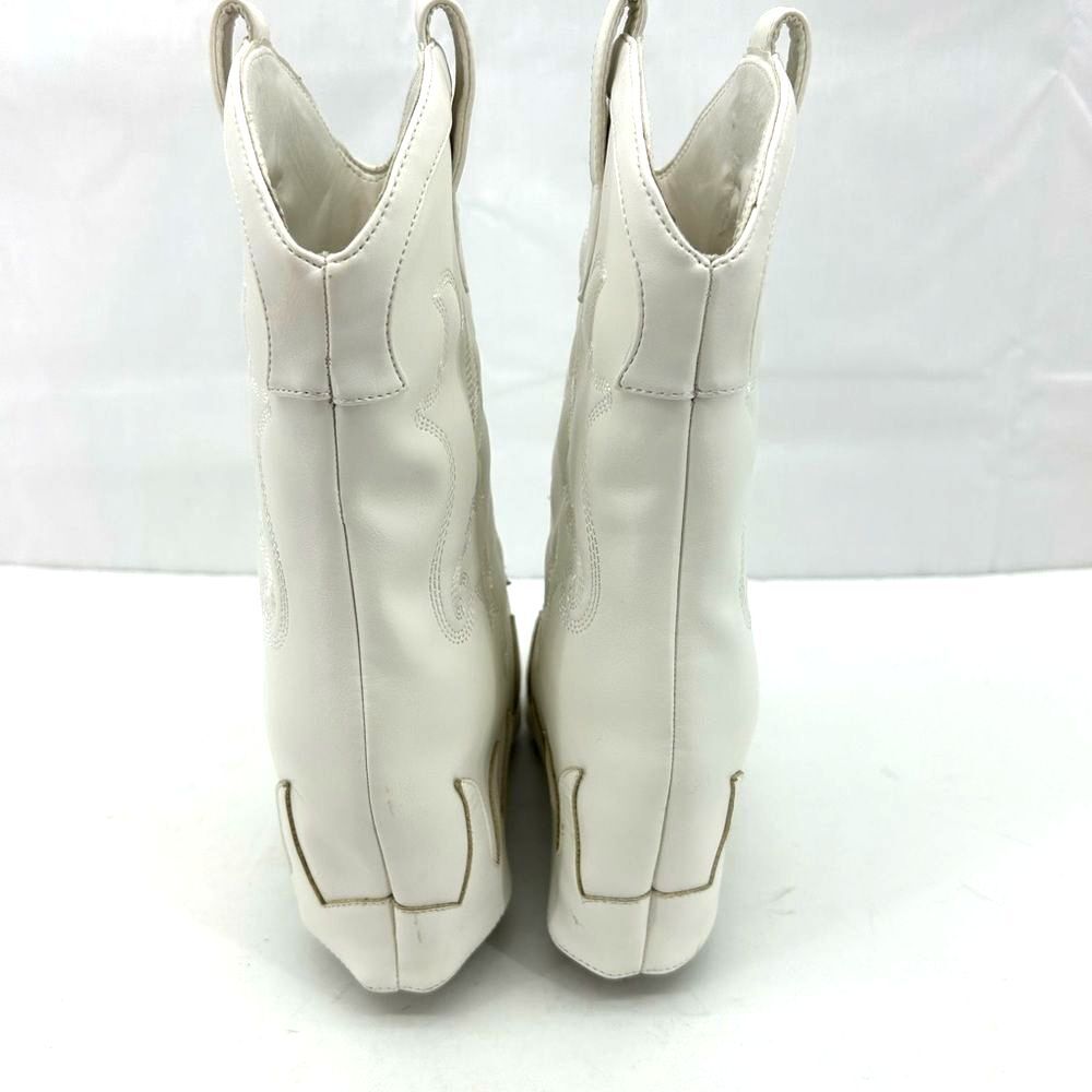 Azalea Wang Sea Fold over boot in white - Picture 4 of 7